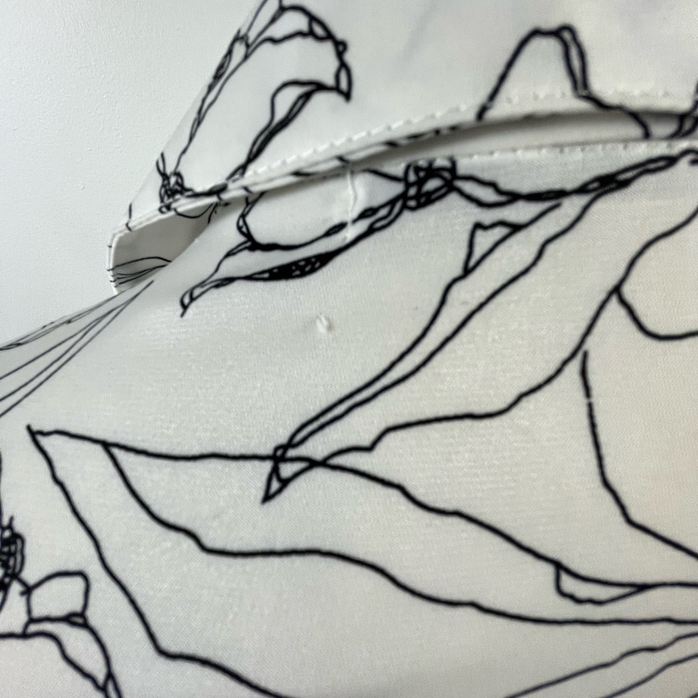 Jon & Anna Contemporary White and Black Floral Tie Front Crop Top, sz. MD - Picture 12 of 16